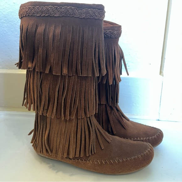 Minnetonka three layer fringe brown boot - Picture 3 of 5